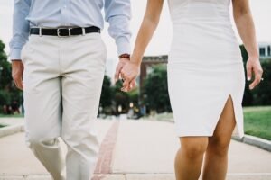 5 Essential Stepping Stones in a Relationship